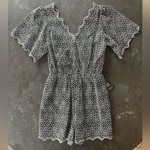 Romper Black & White - Size Small - New